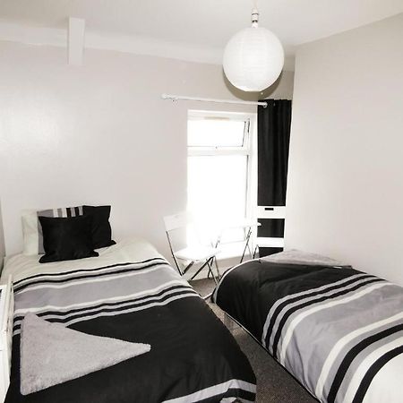 Wyndham House Hotel Troed-y-rhiw Bagian luar foto